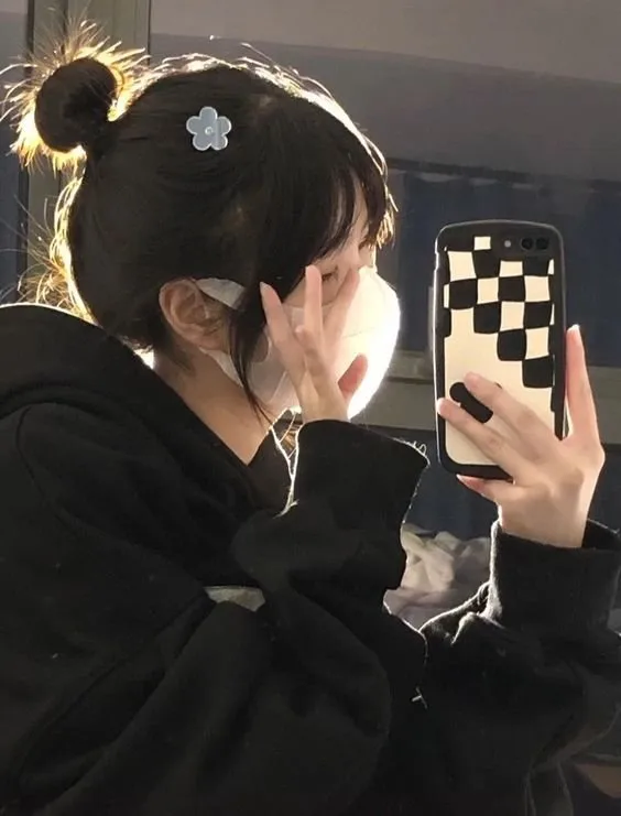 Thể hiện phong cách bí ẩn qua avatar ẩn danh nữ nhẹ nhàng. Thể hiện phong cách bí ẩn qua avatar ẩn danh nữ nhẹ nhàng.