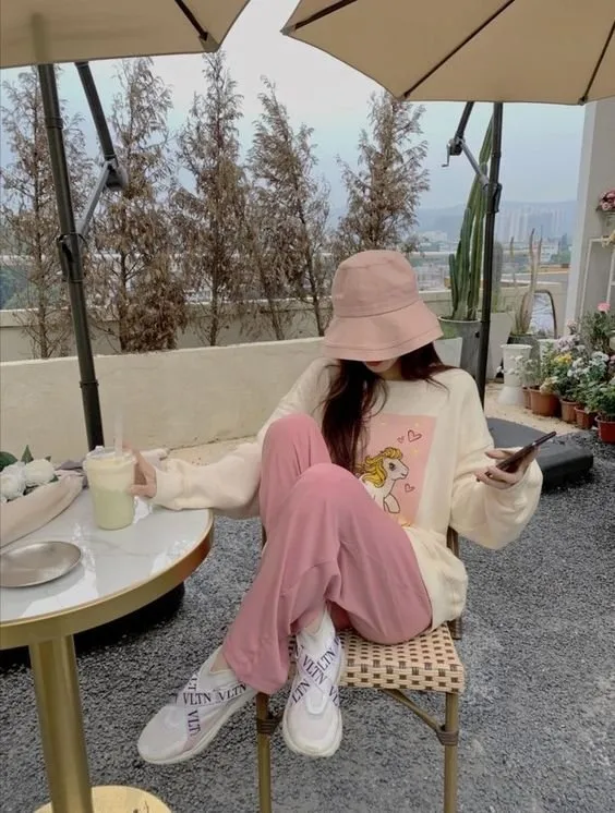 Làm nổi bật cá tính qua avatar ẩn danh nữ đầy sáng tạo. Làm nổi bật cá tính qua avatar ẩn danh nữ đầy sáng tạo.