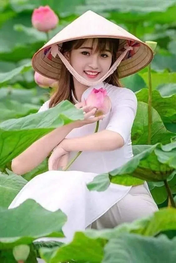 Hình ảnh gái quê xinh đẹp toát lên sự chân chất Hình ảnh gái quê xinh đẹp toát lên sự chân chất