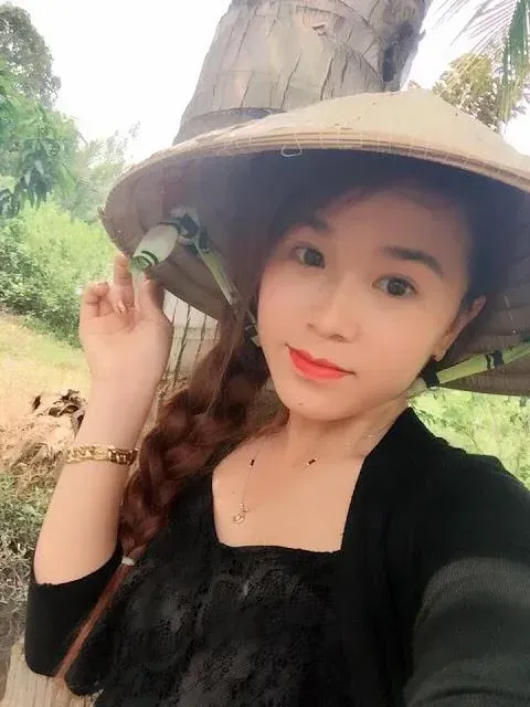 Gái quê xinh đẹp với vẻ đẹp thanh thoát tự nhiên Gái quê xinh đẹp với vẻ đẹp thanh thoát tự nhiên