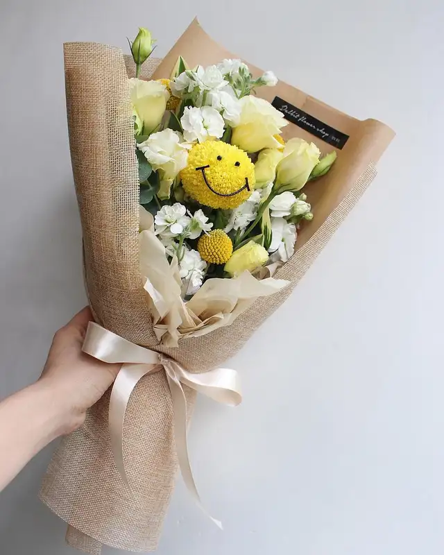 Ảnh hoa tặng lễ tốt nghiệp mang vẻ đẹp thanh lịch