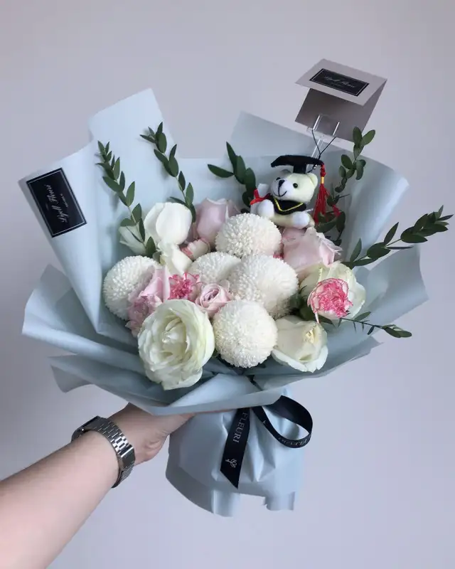 Khung hình hoa tặng lễ tốt nghiệp đầy sắc màu rực rỡ