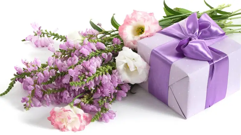 Hoa tặng sinh nhật ý nghĩa mang lại niềm vui bất ngờ Hoa tặng sinh nhật ý nghĩa mang lại niềm vui bất ngờ