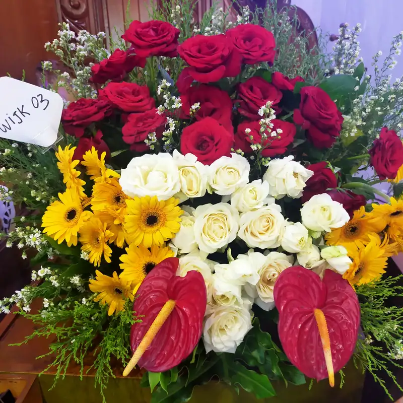 Hoa tặng đại hội làm tôn lên sự quan trọng của buổi lễ Hoa tặng đại hội làm tôn lên sự quan trọng của buổi lễ