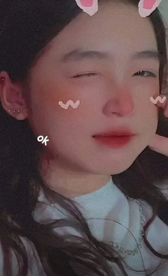 Dáng vẻ dễ thương trong ảnh cute phô mai que con gái Dáng vẻ dễ thương trong ảnh cute phô mai que con gái