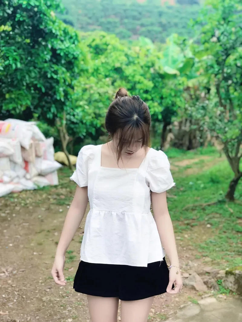 Thưởng thức phô mai que trong ảnh cute con gái tuyệt đẹp Thưởng thức phô mai que trong ảnh cute con gái tuyệt đẹp