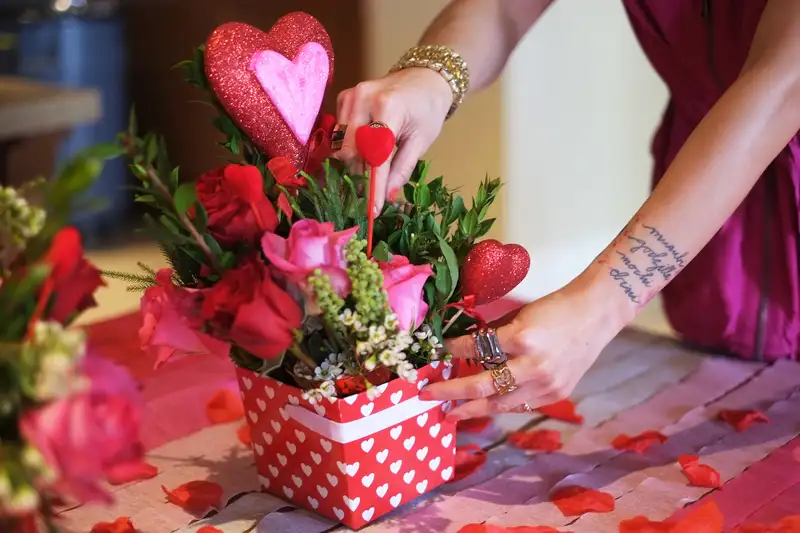 Mẫu hoa tặng 14/2 tinh tế, phù hợp cho ngày Valentine Mẫu hoa tặng 14/2 tinh tế, phù hợp cho ngày Valentine