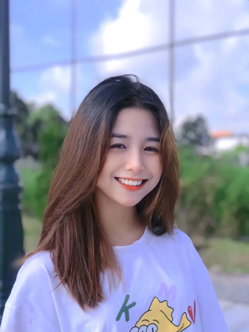 Tìm kiếm sự cuốn hút với avatar gái sắc nét