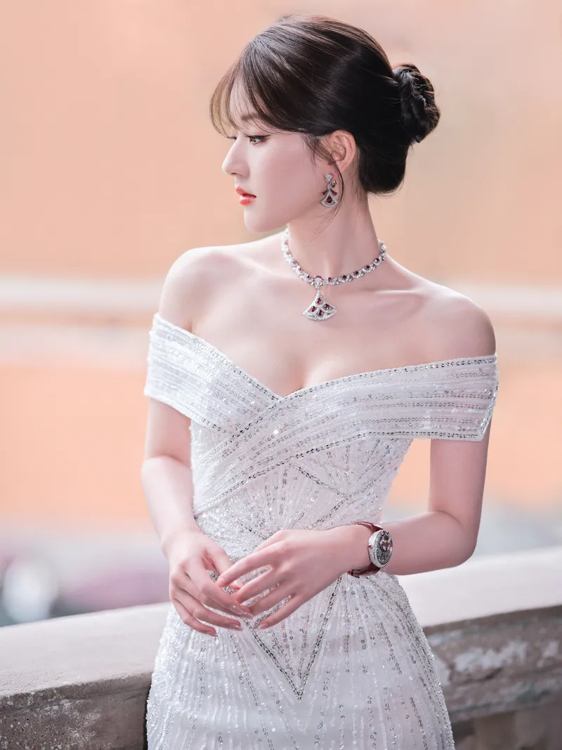 Tận hưởng vẻ đẹp duyên dáng với avatar gái đáng yêu