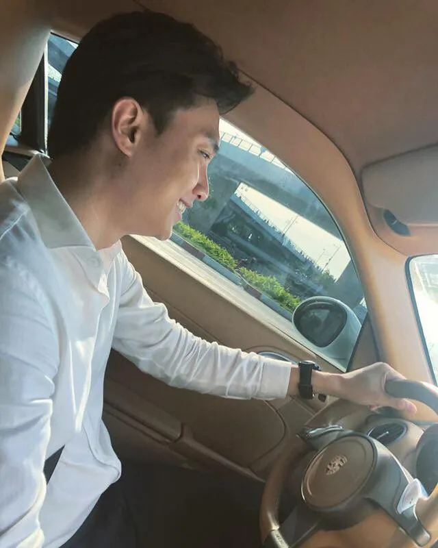 Sức hút mạnh mẽ từ ảnh trai đẹp ngồi ô tô! Sức hút mạnh mẽ từ ảnh trai đẹp ngồi ô tô!