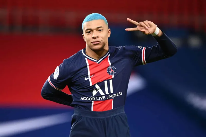 Mbappe đẹp trai thần thái tự tin mọi góc nhìn Mbappe đẹp trai thần thái tự tin mọi góc nhìn