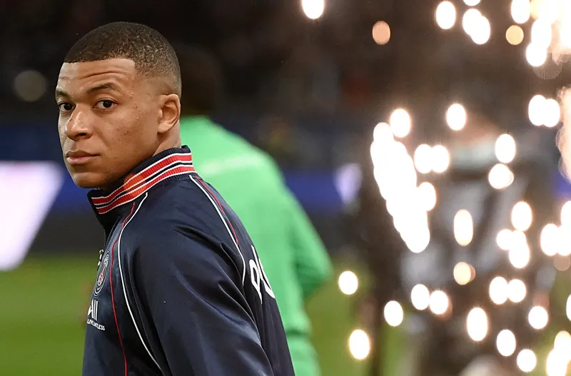 Ảnh Mbappe đẹp trai đốn tim người hâm mộ Ảnh Mbappe đẹp trai đốn tim người hâm mộ