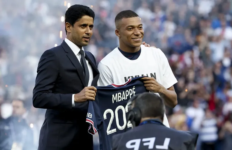 Mbappe đẹp trai trong từng khoảnh khắc ấn tượng Mbappe đẹp trai trong từng khoảnh khắc ấn tượng