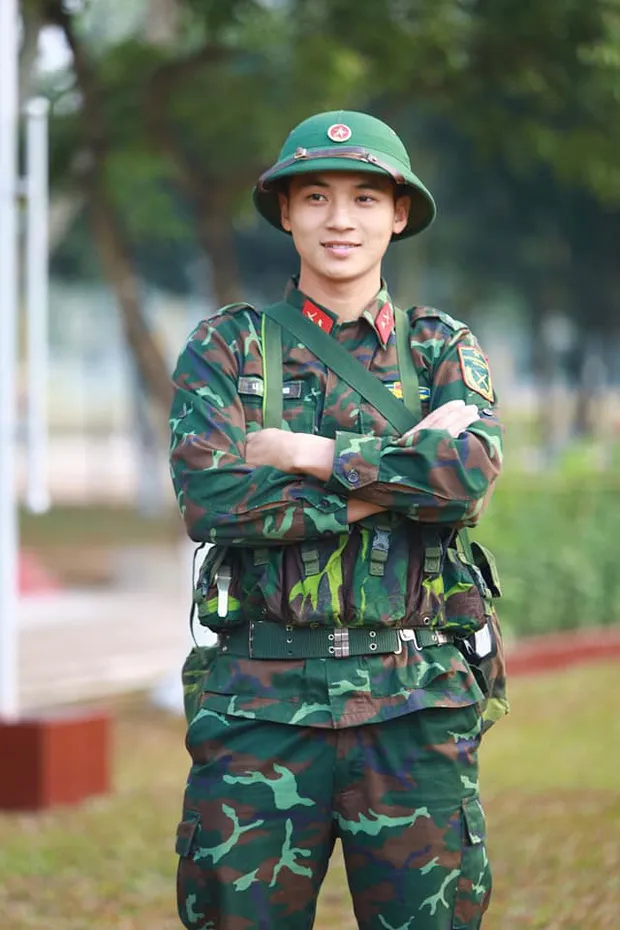 Vẻ đẹp nam tính trong ảnh trai quân nhân