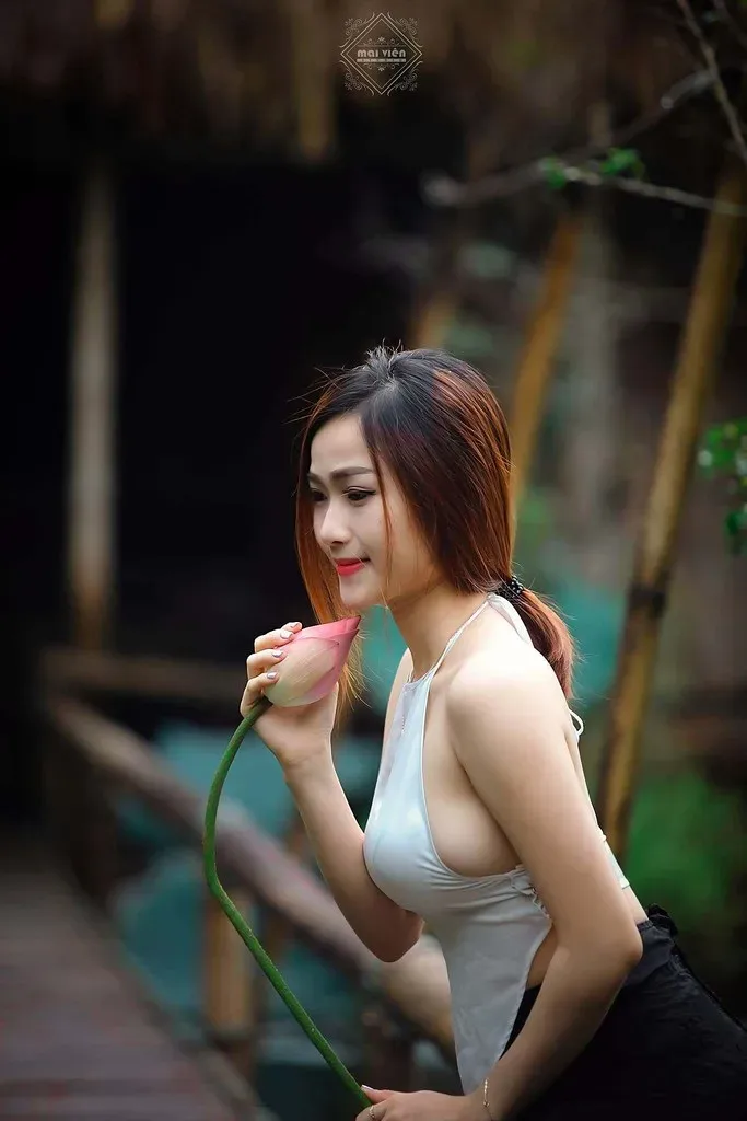 Vẻ đẹp dịu dàng qua ảnh gái đẹp mặc áo yếm Vẻ đẹp dịu dàng qua ảnh gái đẹp mặc áo yếm