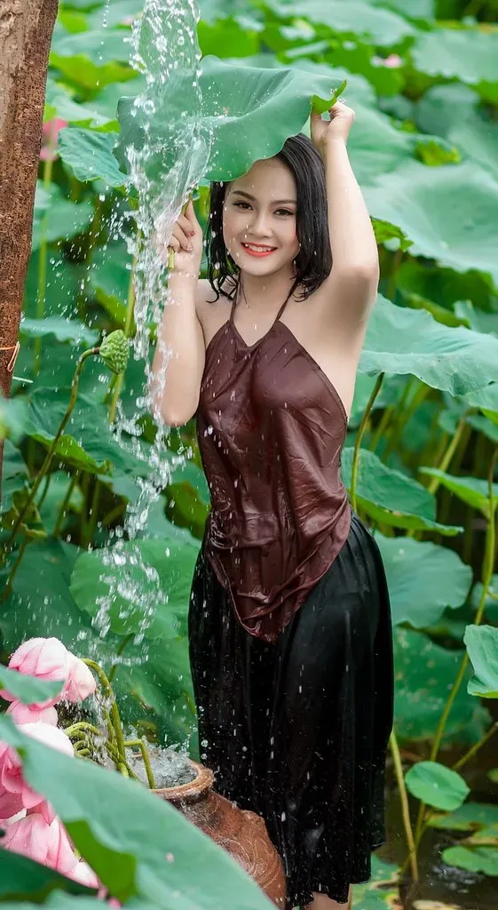 Ảnh gái đẹp mặc áo yếm mang đậm chất Việt Ảnh gái đẹp mặc áo yếm mang đậm chất Việt