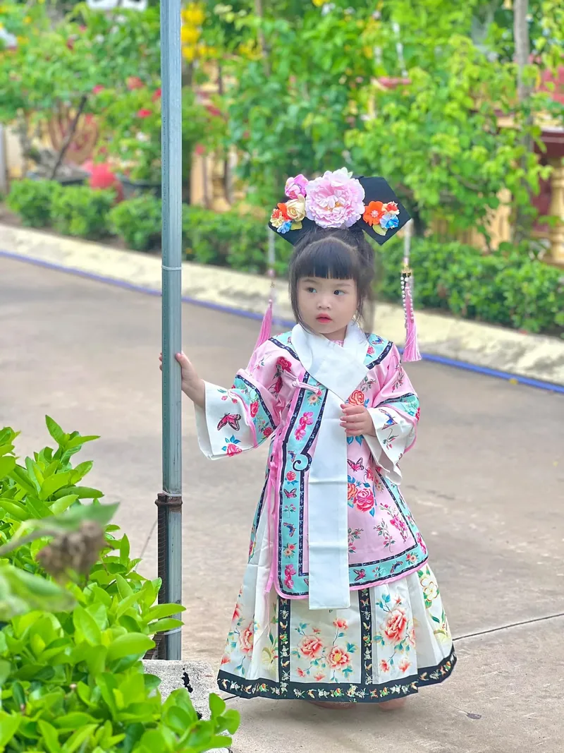 Khám phá những khoảnh khắc dễ thương trong ảnh em bé gái Khám phá những khoảnh khắc dễ thương trong ảnh em bé gái