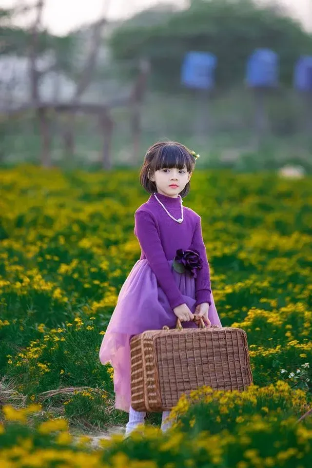 Ảnh em bé gái đáng yêu tạo nên những khoảnh khắc ấm áp Ảnh em bé gái đáng yêu tạo nên những khoảnh khắc ấm áp