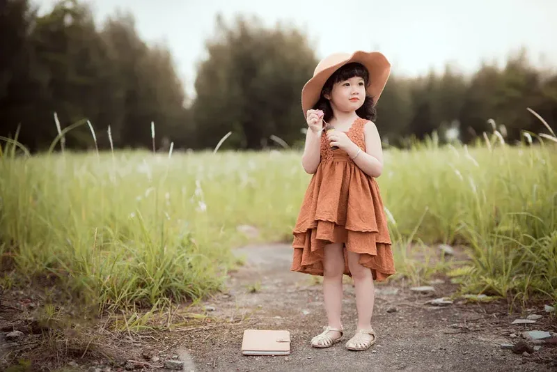 Ảnh em bé gái đáng yêu thể hiện sự trong sáng và ngây thơ Ảnh em bé gái đáng yêu thể hiện sự trong sáng và ngây thơ