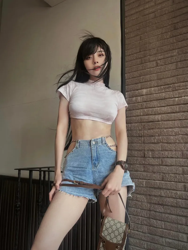 Tải ảnh gái xinh Instagram, giúp trang cá nhân thêm lung linh Tải ảnh gái xinh Instagram, giúp trang cá nhân thêm lung linh