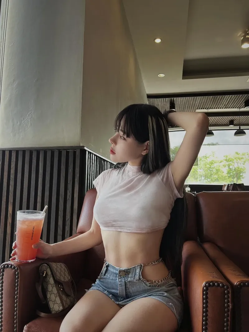 Tải ảnh gái xinh Instagram để làm mới trang cá nhân Tải ảnh gái xinh Instagram để làm mới trang cá nhân