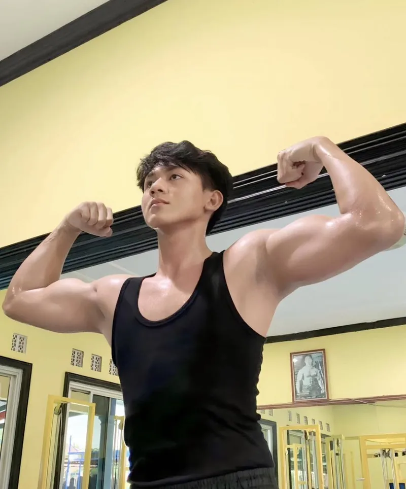 Trọn bộ ảnh đàn ông đẹp trai với nét mạnh mẽ Trọn bộ ảnh đàn ông đẹp trai với nét mạnh mẽ