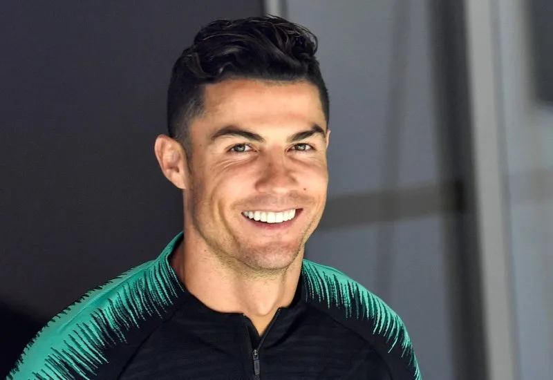 Hình ảnh Ronaldo đẹp trai với nụ cười rạng rỡ Hình ảnh Ronaldo đẹp trai với nụ cười rạng rỡ