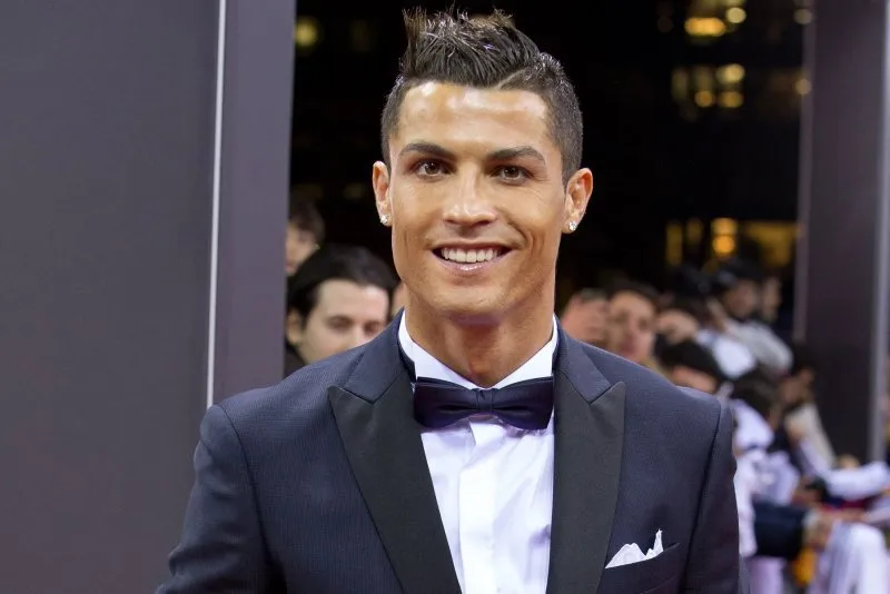 Hình ảnh Ronaldo đẹp trai đầy mạnh mẽ khi thi đấu Hình ảnh Ronaldo đẹp trai đầy mạnh mẽ khi thi đấu