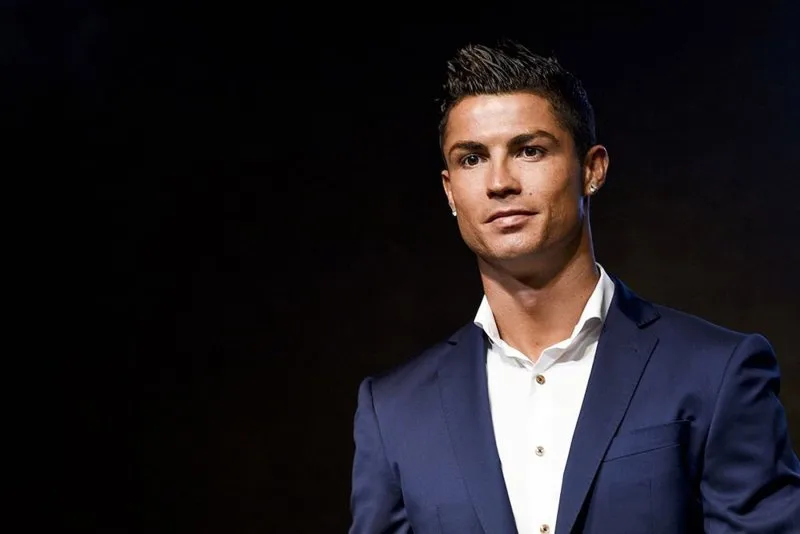 Ronaldo đẹp trai không chỉ trên sân cỏ mà cả trong đời thường Ronaldo đẹp trai không chỉ trên sân cỏ mà cả trong đời thường