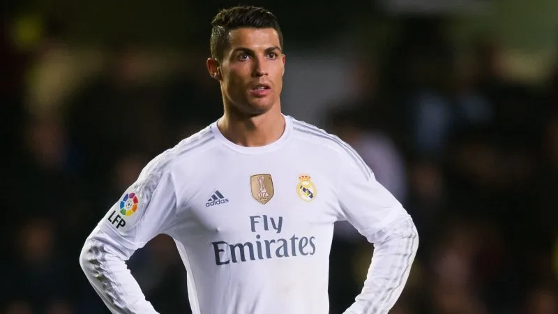 Ronaldo đẹp trai và đầy sức hút trong ánh đèn sân khấu Ronaldo đẹp trai và đầy sức hút trong ánh đèn sân khấu