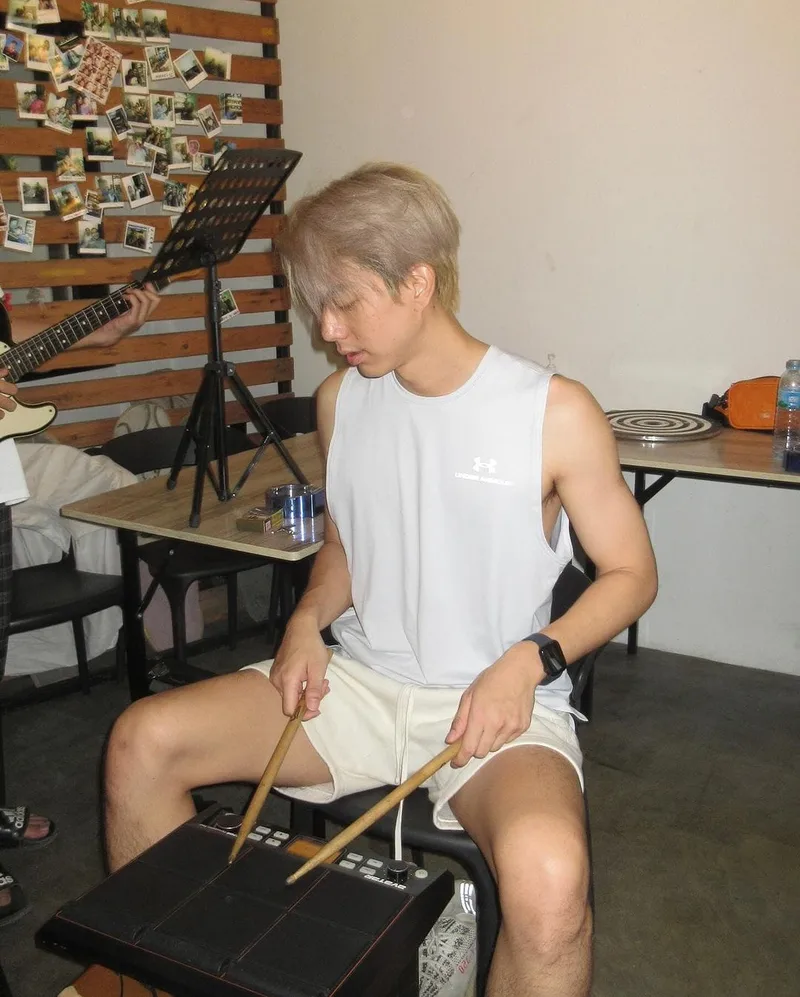 Vẻ đẹp đời thường qua ảnh trai cam thường Vẻ đẹp đời thường qua ảnh trai cam thường