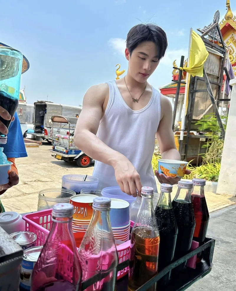 Ảnh trai Hàn ngầu cuốn hút ánh nhìn mọi người Ảnh trai Hàn ngầu cuốn hút ánh nhìn mọi người