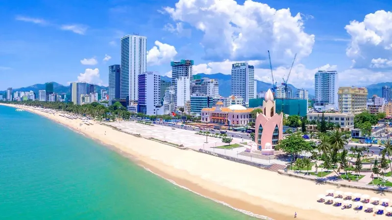Vịnh biển xanh thẳm, nơi bắt đầu những cuộc phiêu lưu bất tận.