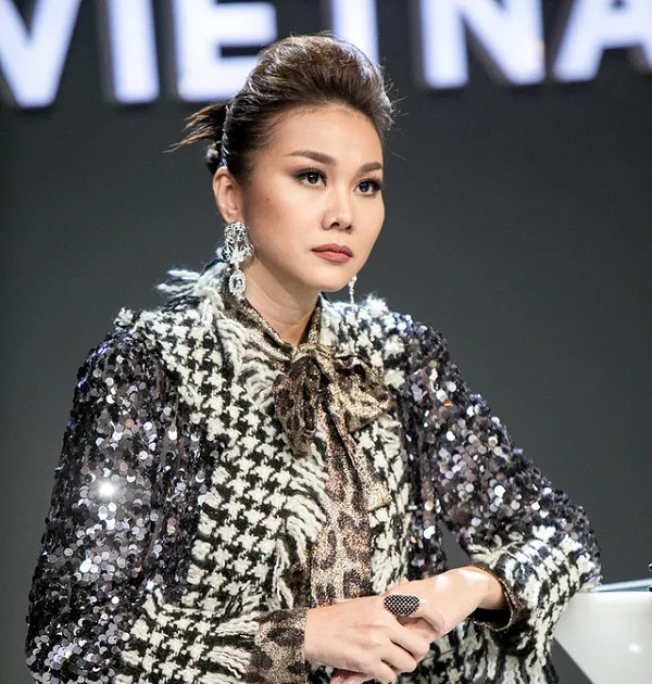 Chiêm ngưỡng nét thanh lịch của Thanh Hằng qua từng bức hình Chiêm ngưỡng nét thanh lịch của Thanh Hằng qua từng bức hình
