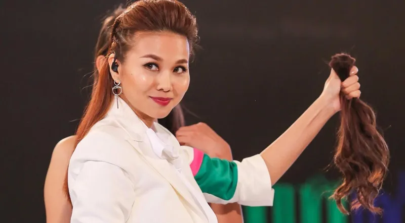 Thanh Hằng toát lên vẻ đẹp hiện đại và cổ điển Thanh Hằng toát lên vẻ đẹp hiện đại và cổ điển
