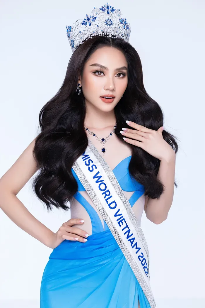 Vẻ đẹp mộc mạc của hoa hậu Huỳnh Nguyễn Mai Phương Vẻ đẹp mộc mạc của hoa hậu Huỳnh Nguyễn Mai Phương