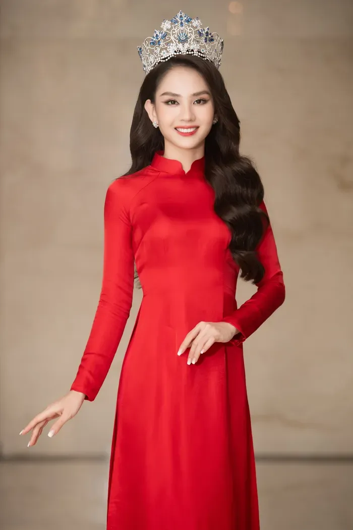 Hoa hậu Huỳnh Nguyễn Mai Phương với phong cách tự nhiên Hoa hậu Huỳnh Nguyễn Mai Phương với phong cách tự nhiên