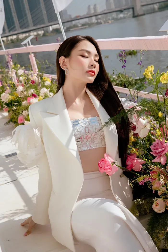 Nụ cười rạng ngời của hoa hậu Huỳnh Nguyễn Mai Phương Nụ cười rạng ngời của hoa hậu Huỳnh Nguyễn Mai Phương
