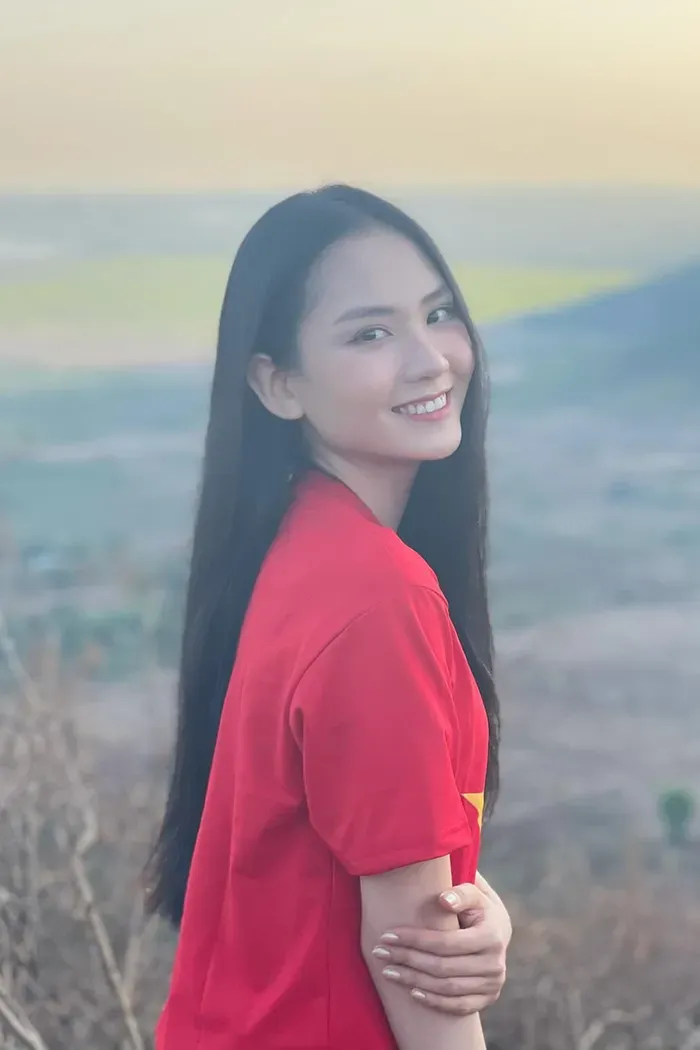 Vẻ đẹp dịu dàng của hoa hậu Huỳnh Nguyễn Mai Phương Vẻ đẹp dịu dàng của hoa hậu Huỳnh Nguyễn Mai Phương