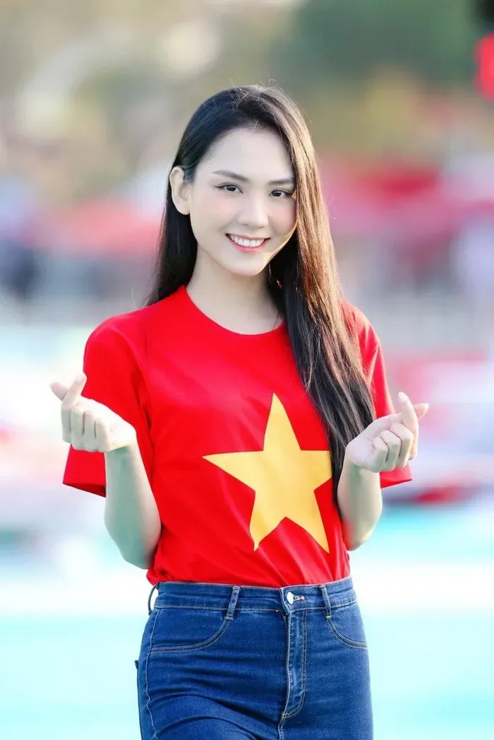 Vẻ đẹp trong sáng của hoa hậu Huỳnh Nguyễn Mai Phương Vẻ đẹp trong sáng của hoa hậu Huỳnh Nguyễn Mai Phương