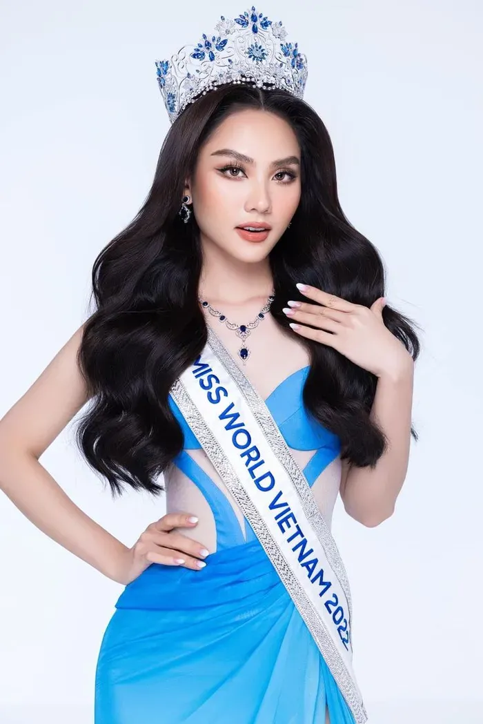 Vẻ đẹp hài hòa của hoa hậu Huỳnh Nguyễn Mai Phương Vẻ đẹp hài hòa của hoa hậu Huỳnh Nguyễn Mai Phương