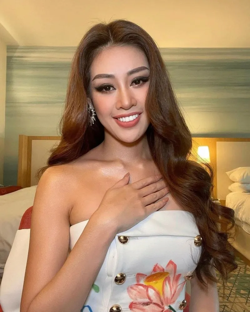 Khánh Vân rạng rỡ như nữ thần trong bức ảnh