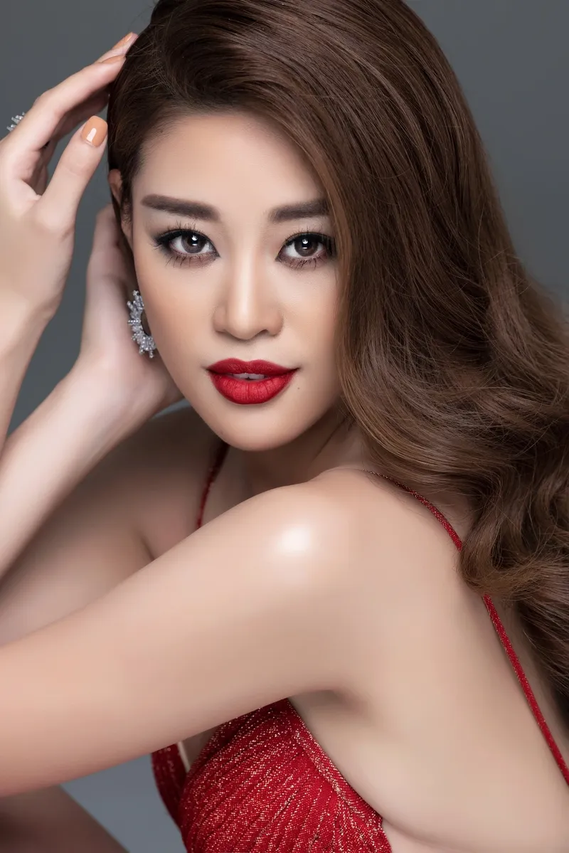 Ảnh Khánh Vân đẹp nổi bật trong từng góc máy tinh tế