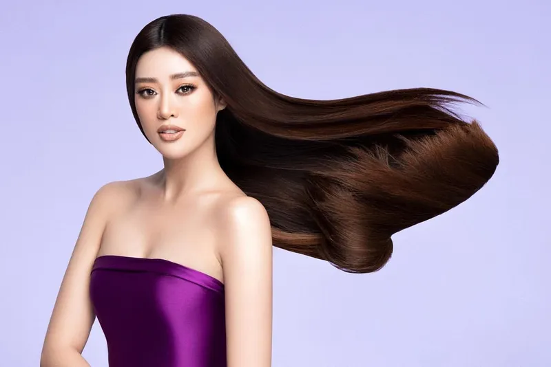 Hình ảnh Khánh Vân gợi cảm và tự nhiên