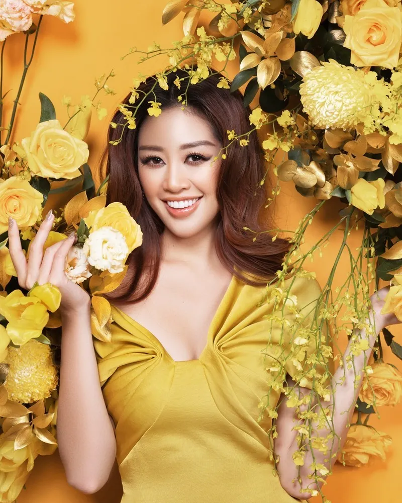 Nét đẹp Khánh Vân trong ánh sáng tinh khôi đầy cảm hứng