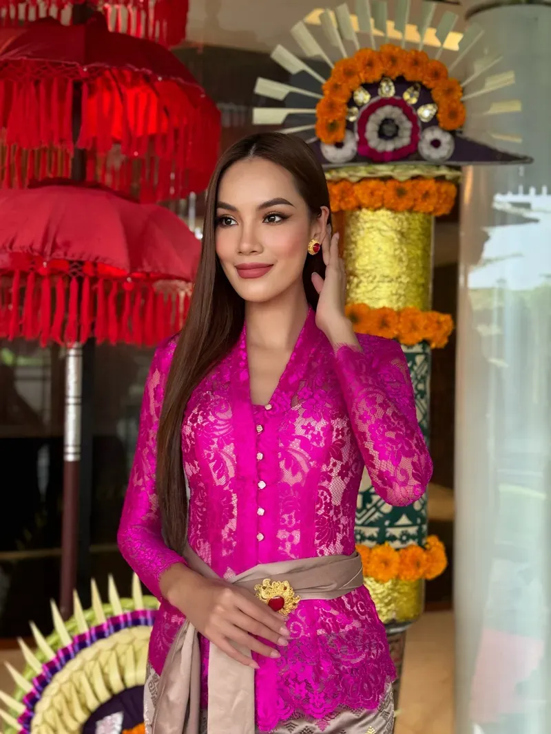 Vẻ đẹp thanh thoát của hoa hậu Lê Hoàng Phương Vẻ đẹp thanh thoát của hoa hậu Lê Hoàng Phương