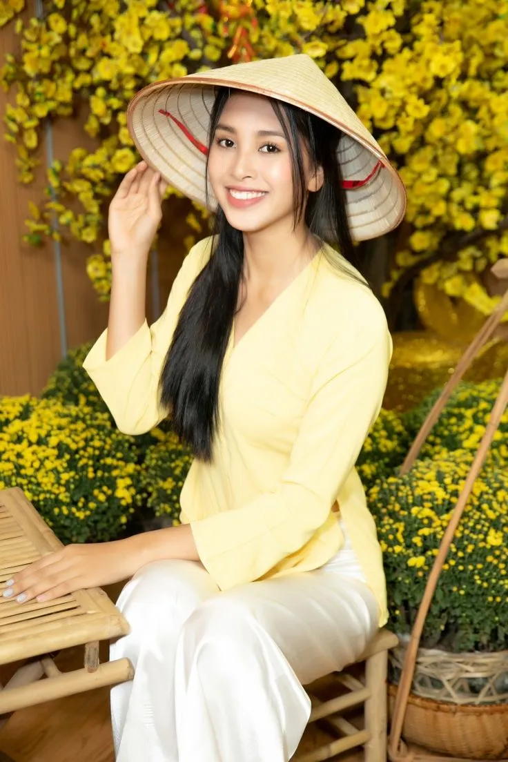 Góc chụp chân dung đầy cảm xúc của Tiểu Vy. Góc chụp chân dung đầy cảm xúc của Tiểu Vy.