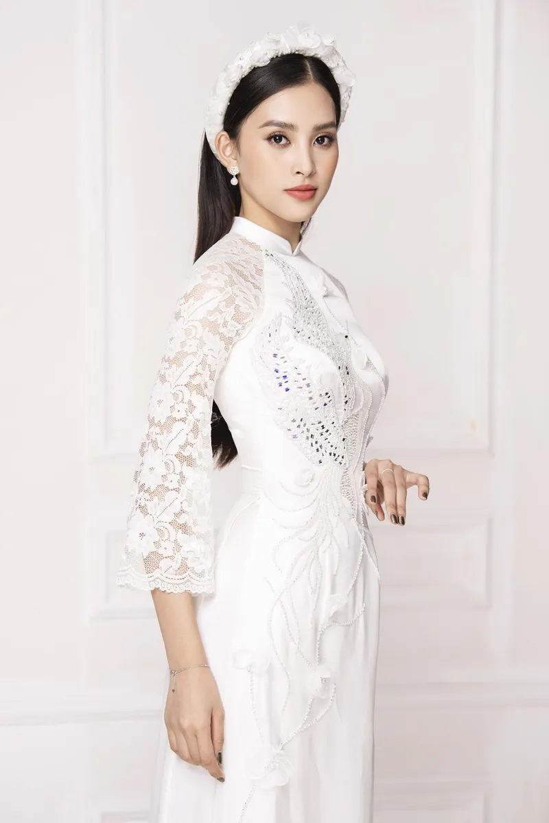 Nét đẹp ngọt ngào của hoa hậu Tiểu Vy. Nét đẹp ngọt ngào của hoa hậu Tiểu Vy.