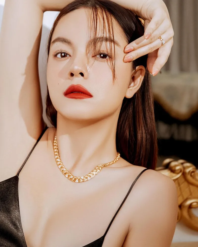 Hình ảnh chân thực của Phạm Quỳnh Anh Hình ảnh chân thực của Phạm Quỳnh Anh