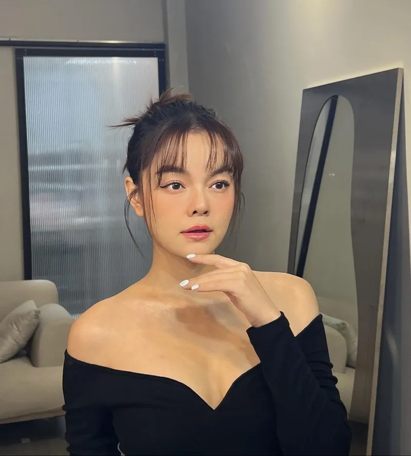 Hình ảnh đẹp của ca sĩ Phạm Quỳnh Anh Hình ảnh đẹp của ca sĩ Phạm Quỳnh Anh